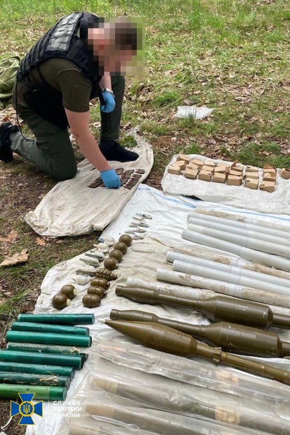 СБУ Кіровоградщини затримали жителя Київщини, який збував зброю та боєприпаси