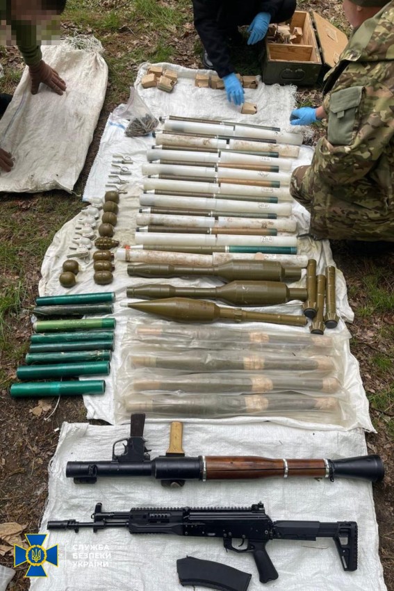 СБУ Кіровоградщини затримали жителя Київщини, який збував зброю та боєприпаси