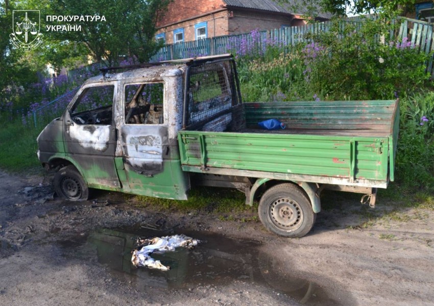 Трьом жителям Кіровоградщини повідомили про підозру за підпал авто військових