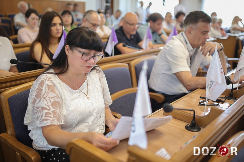 Сесія Кіровоградської обласної ради в обличчях (ФОТО)