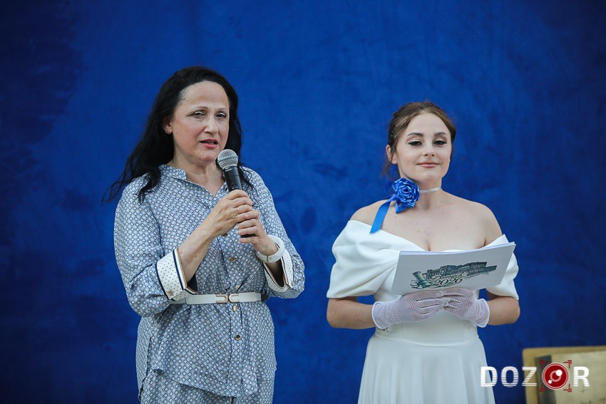 У Кропивницькому дипломи з відзнакою вручили 49 випускникам (ФОТО)
