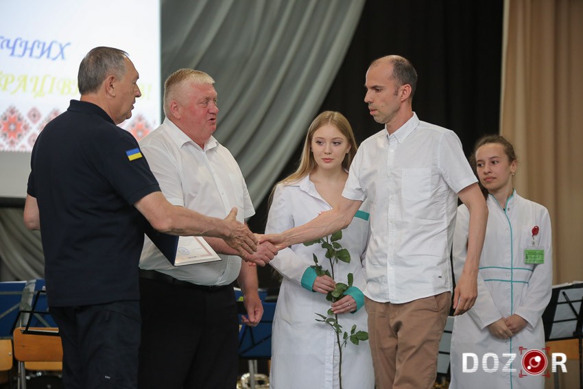 Медиків Кіровоградщини відзначили з нагоди професійного свята: хто отримав нагороди (ФОТО)