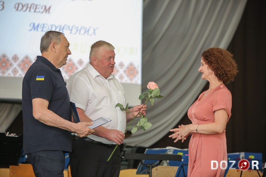 Медиків Кіровоградщини відзначили з нагоди професійного свята: хто отримав нагороди (ФОТО)