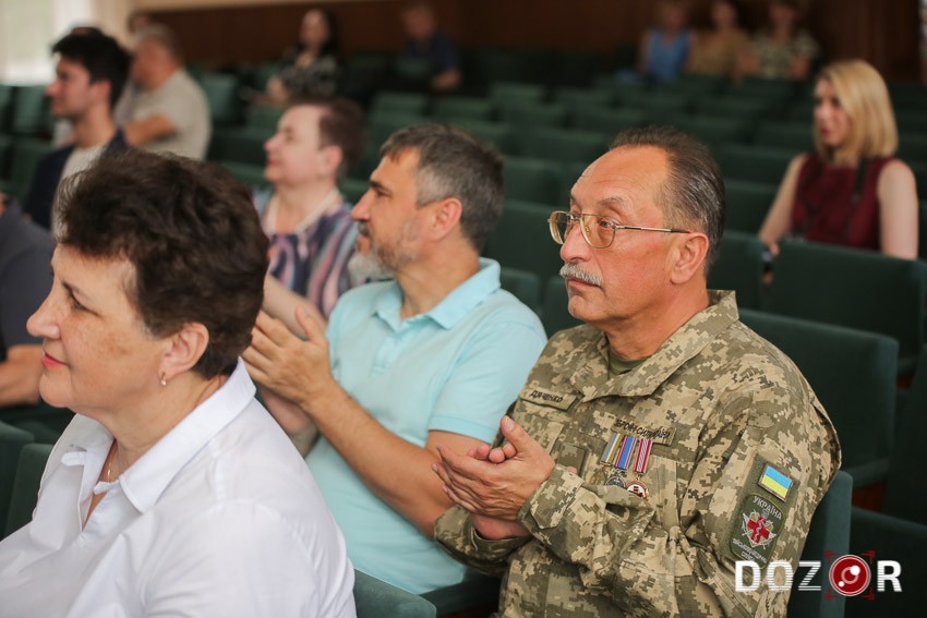 Медиків Кіровоградщини відзначили з нагоди професійного свята: хто отримав нагороди (ФОТО)