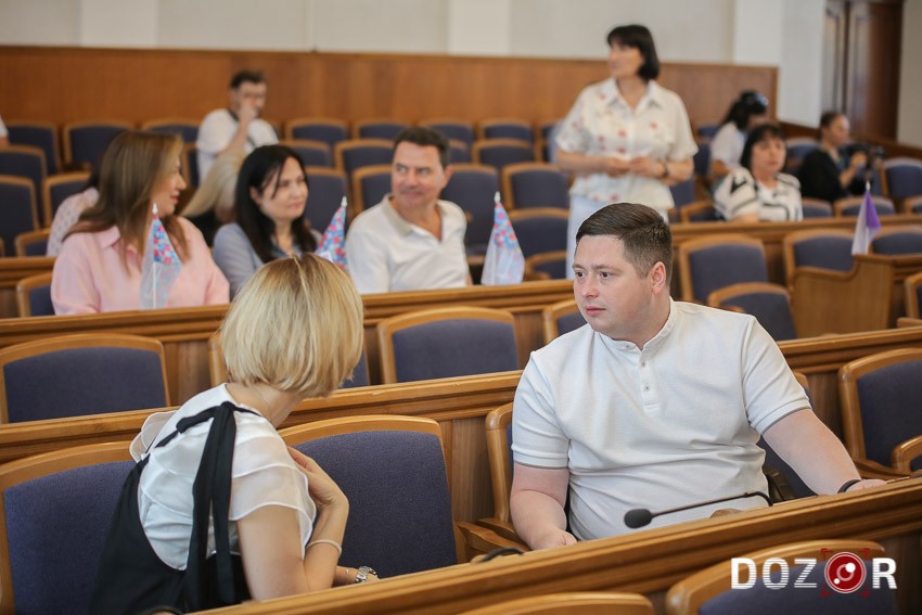 Сесія Кіровоградської обласної ради в обличчях (ФОТО)