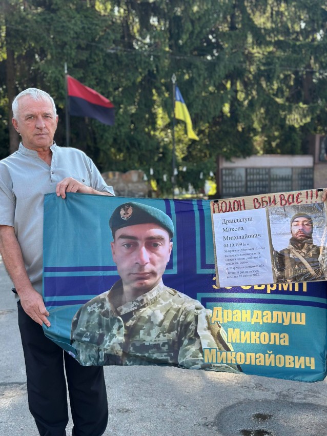 «Ми чекаємо. Ми не мовчимо»: у Помічній вийшли на акцію на підтримку полонених і зниклих безвісти захисників (ФОТО)