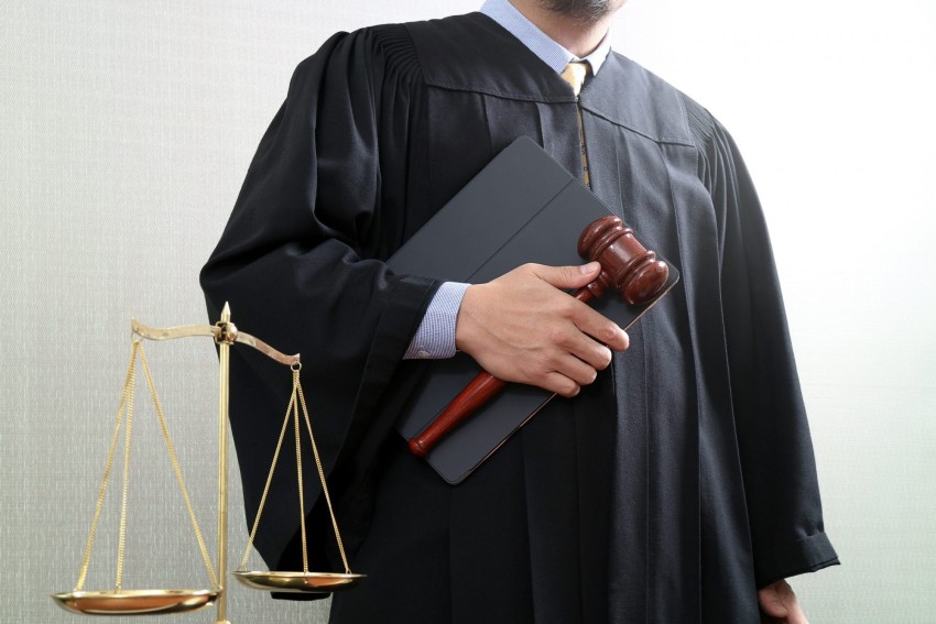Суддю Світловодського міськрайонного суду звільнили у відставку