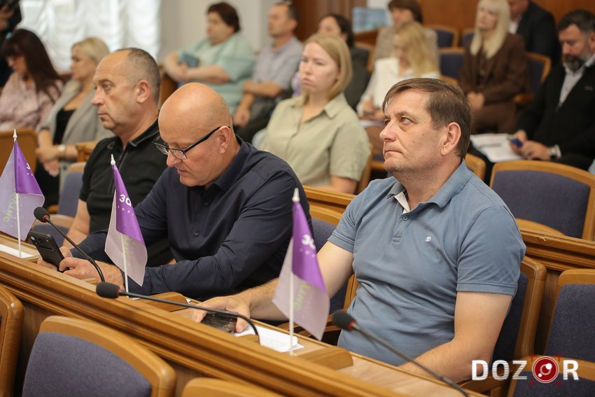 Сесія Кіровоградської обласної ради в обличчях (ФОТО)
