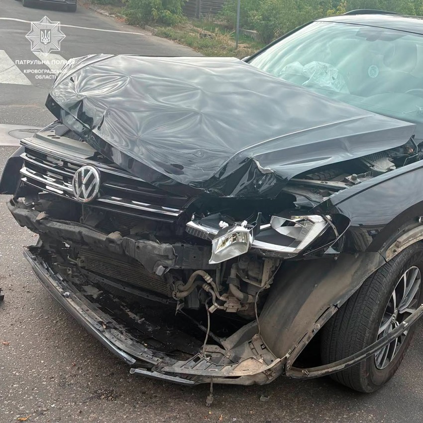 ДТП у Кропивницькому: зіткнулися BYD та Volkswagen Tiguan