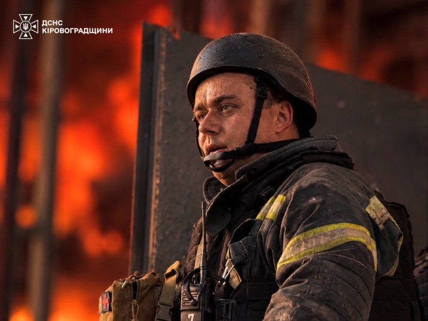 Пожежі на трьох локаціях і загиблі: що відомо про атаку на Олександрійський район