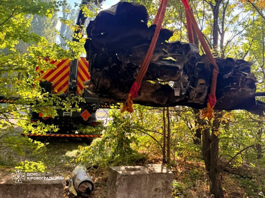 Бойова частина ракети Х-101 впала біля житлових будинків у Світловодську: її вилучили вибухотехніки